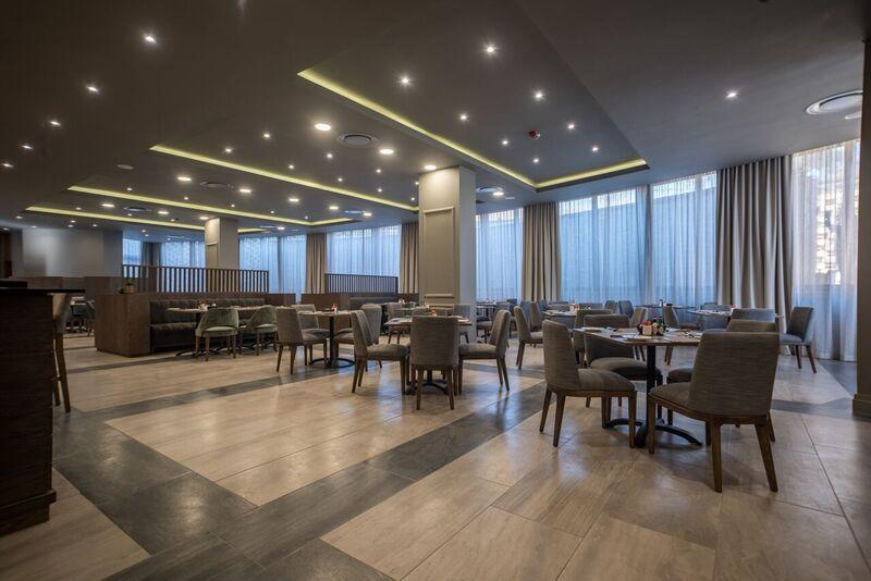 Mayfair Hotel Mthatha Buitenkant foto