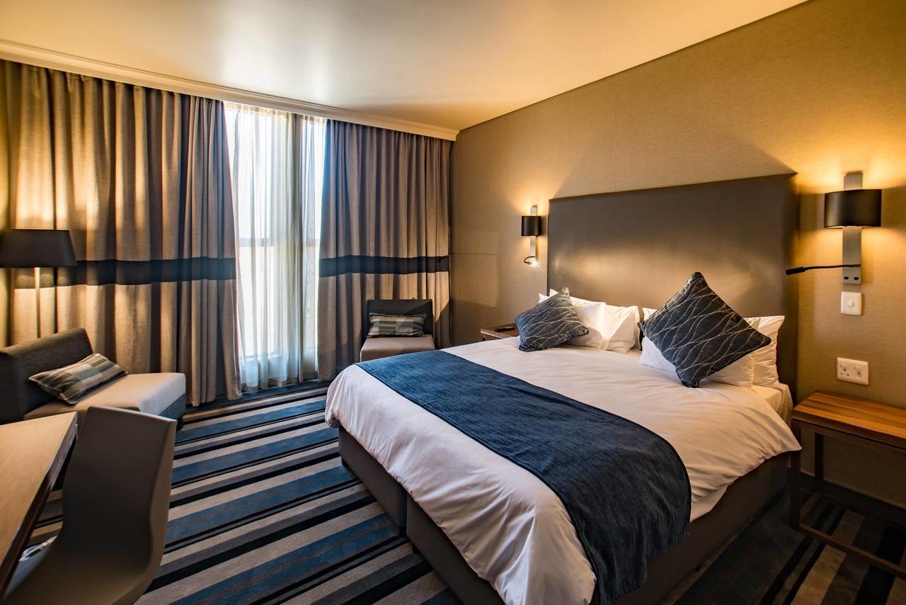Mayfair Hotel Mthatha Buitenkant foto