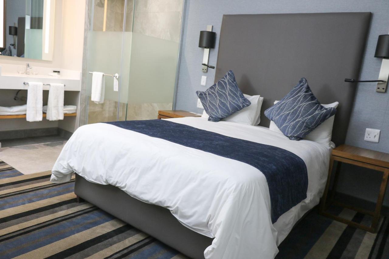 Mayfair Hotel Mthatha Buitenkant foto