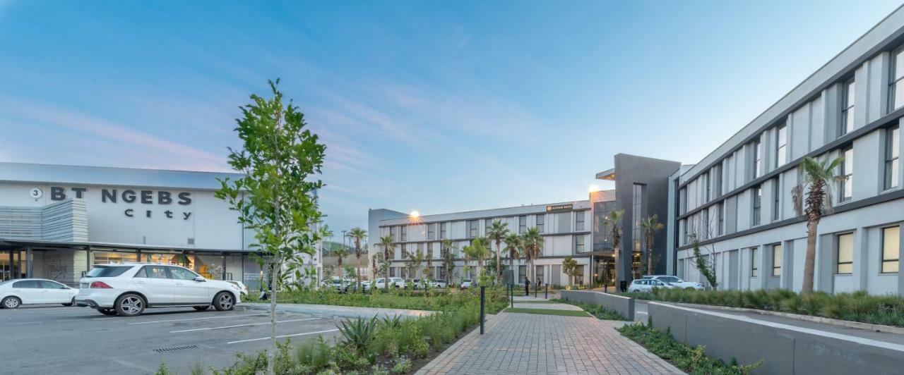 Mayfair Hotel Mthatha Buitenkant foto